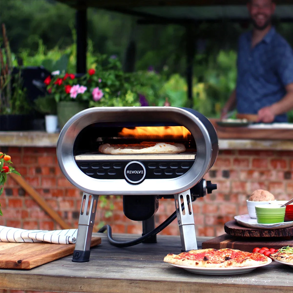 revolve-gas-fired-outdoor-pizza-oven-0b90d7-04.jpg