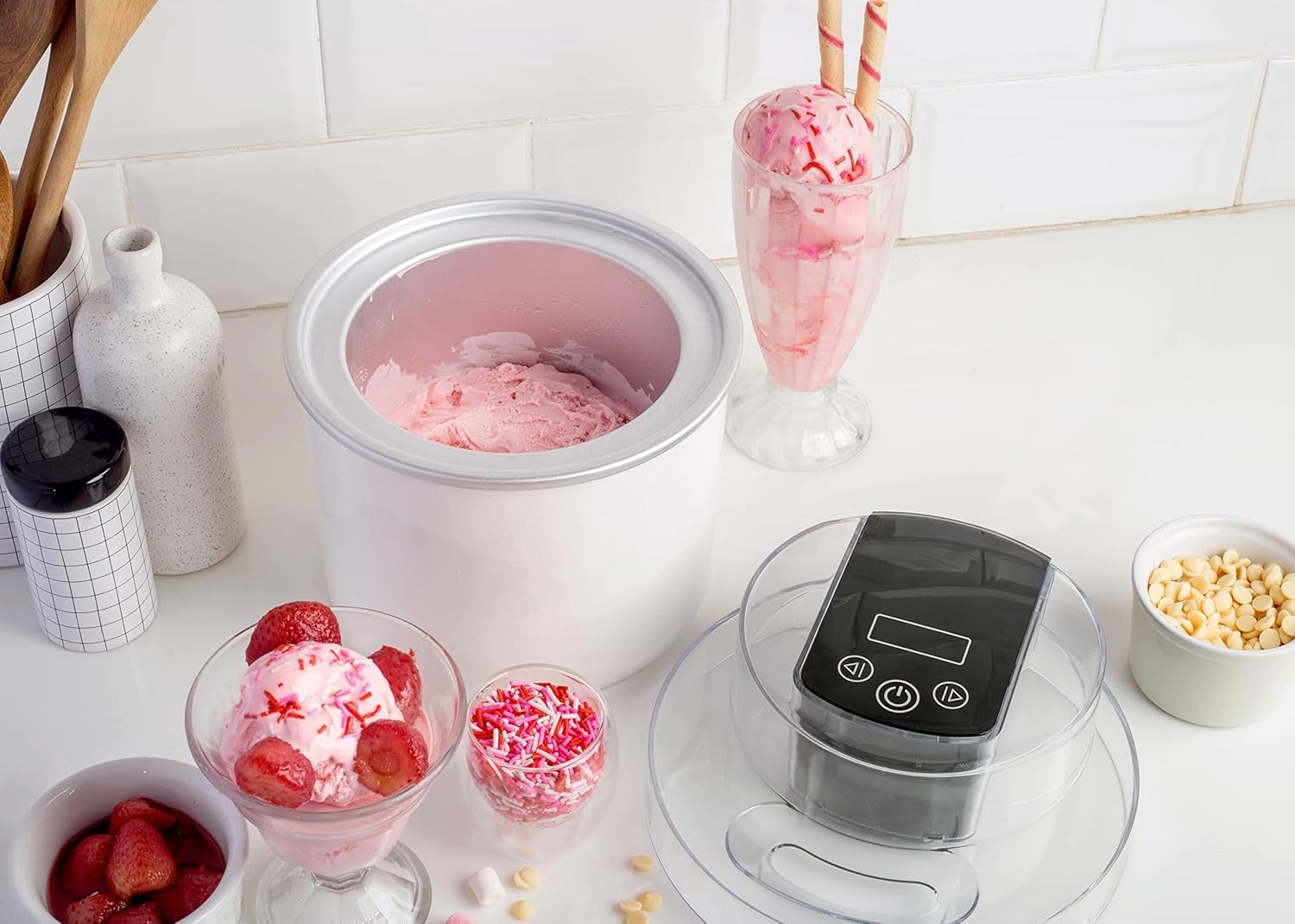 tylr-2-quarts-ice-cream-maker-with-one-touch-program-in-as-little-as-20-minutes-2092ed-07.jpg