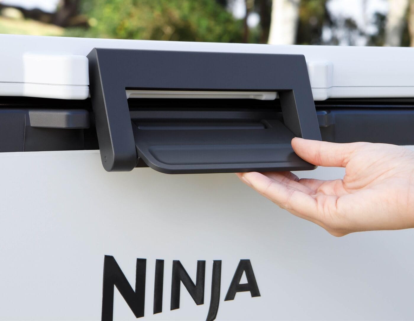 ninja-frostvault-wheeled-insulated-cool-box-with-dry-zone-storage-drawer-64eddf-06.jpg