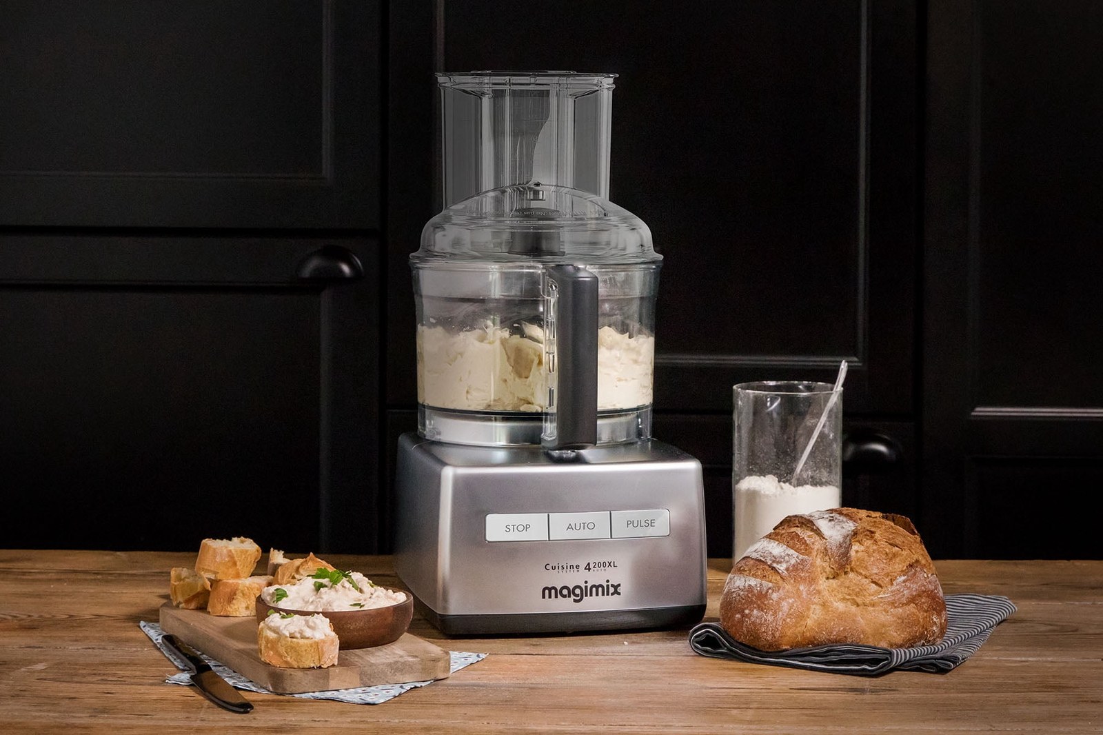 magimix-food-processor-14-cup-black-7705c5-01.jpg