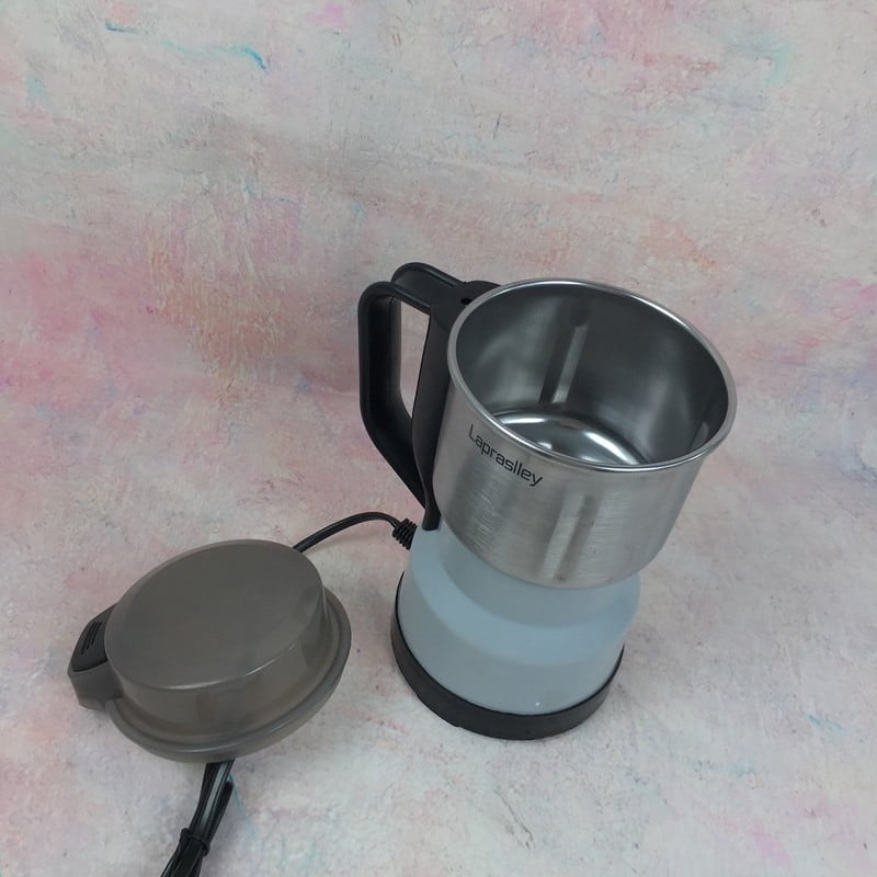 lapraslley-electric-coffee-grinder-with-one-button-operation-825343-04.jpg