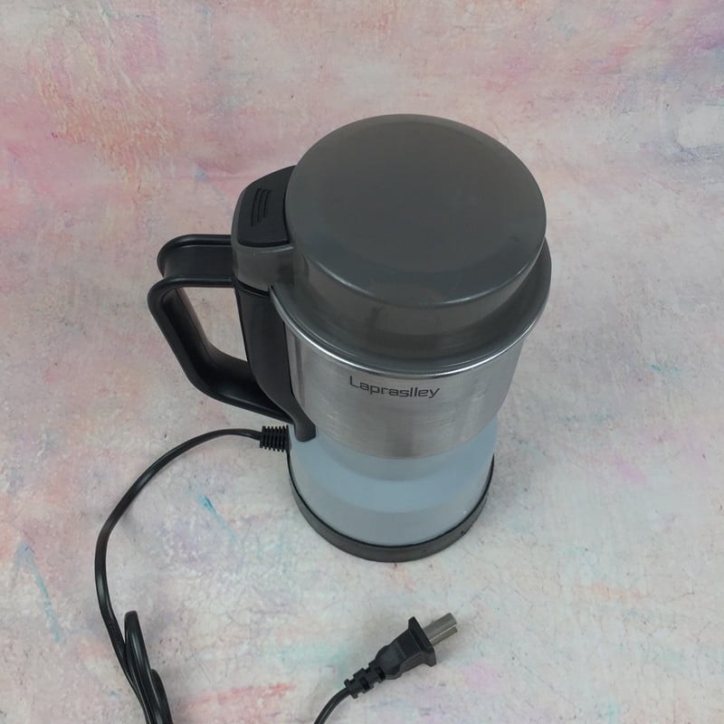 lapraslley-electric-coffee-grinder-with-one-button-operation-825343-05.jpg
