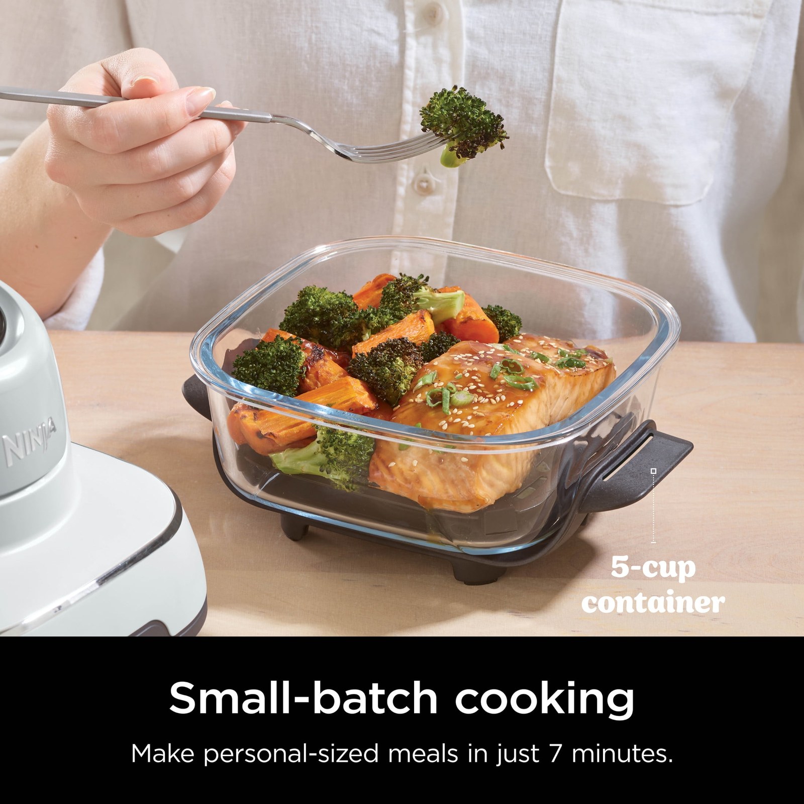 ninja-crispi-3-in-1-glass-air-fryer-4-qt-portable-dishwasher-safe-white-fn100wh-8efcca-04.jpg