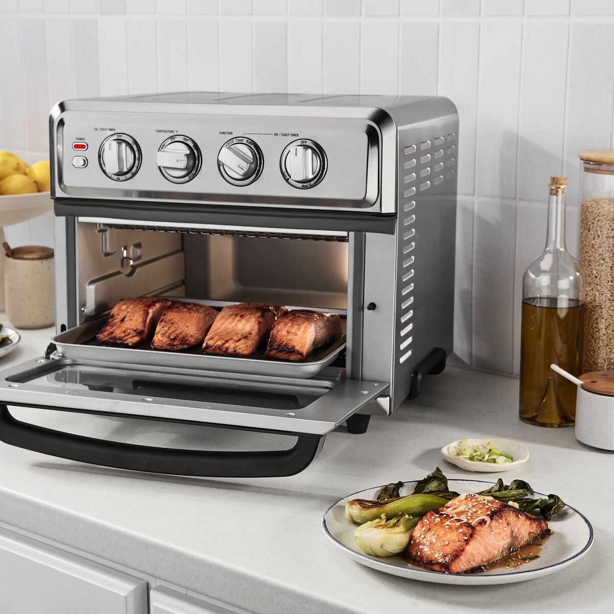 cuisinart-air-fryer-toaster-oven-with-grill-stainless-steel-d070f3-03.jpg