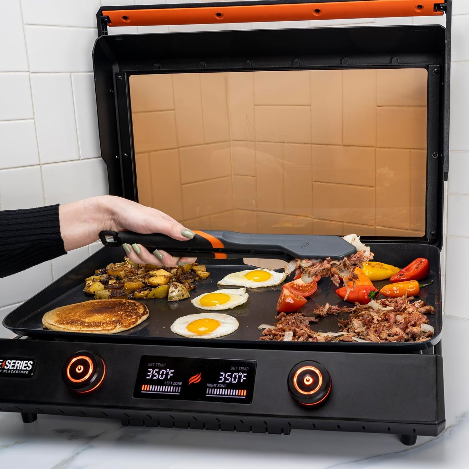 blackstone-8001-e-series-22-inch-tabletop-electric-griddle-nonstick-with-lid-and-accessories-for-indoor-and-outdoor-use-e7ad1e-03.jpg