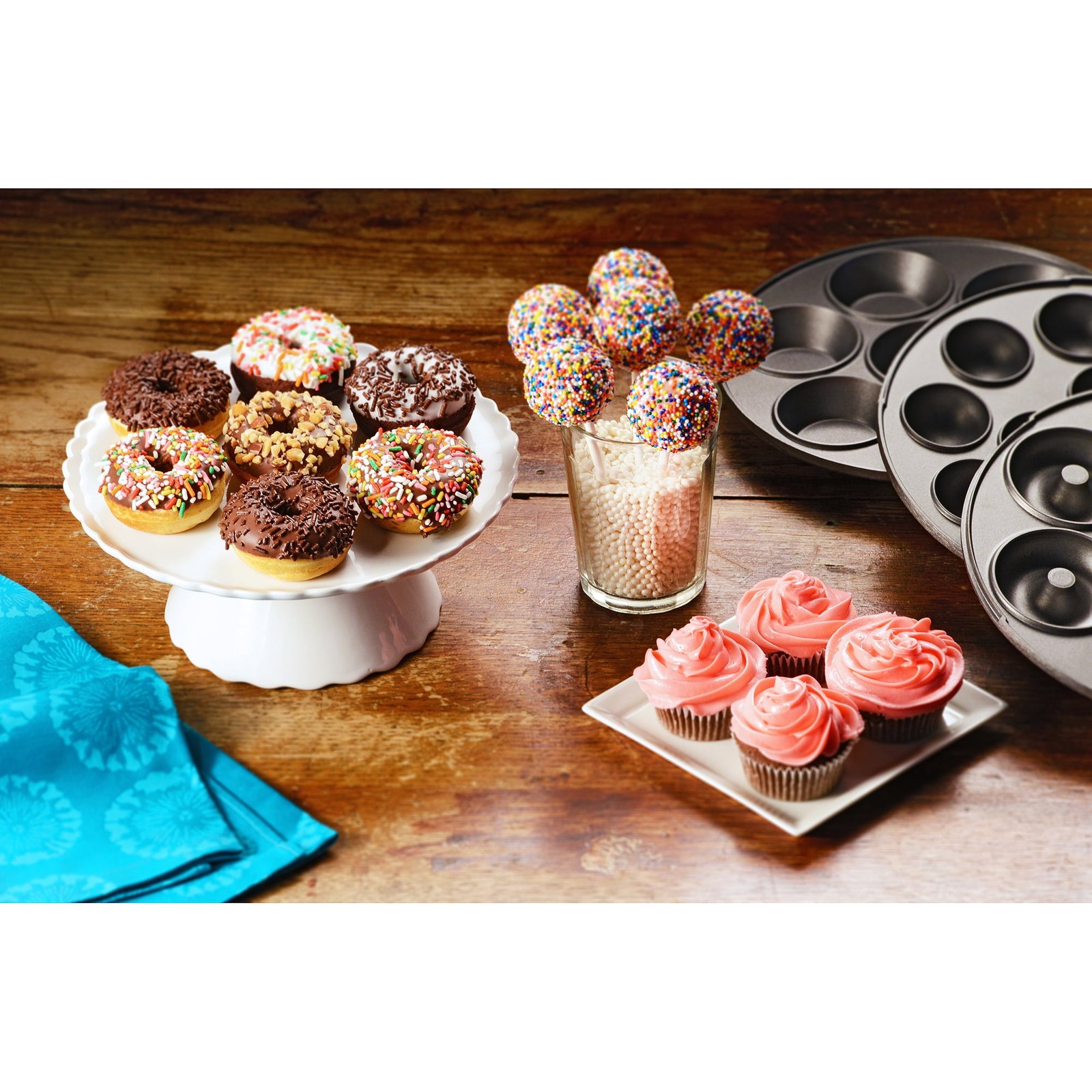 babycakes-multi-treat-maker-eac385-02.jpg