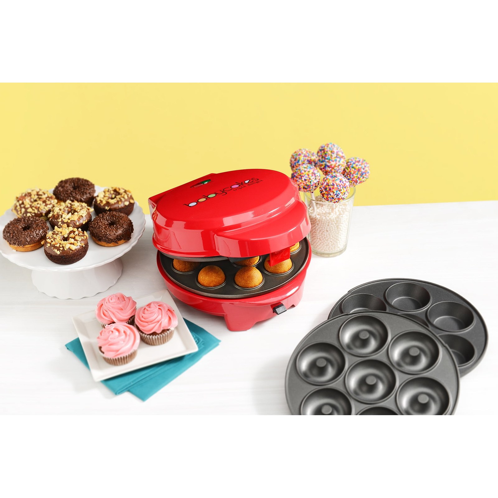 babycakes-multi-treat-maker-eac385-05.jpg
